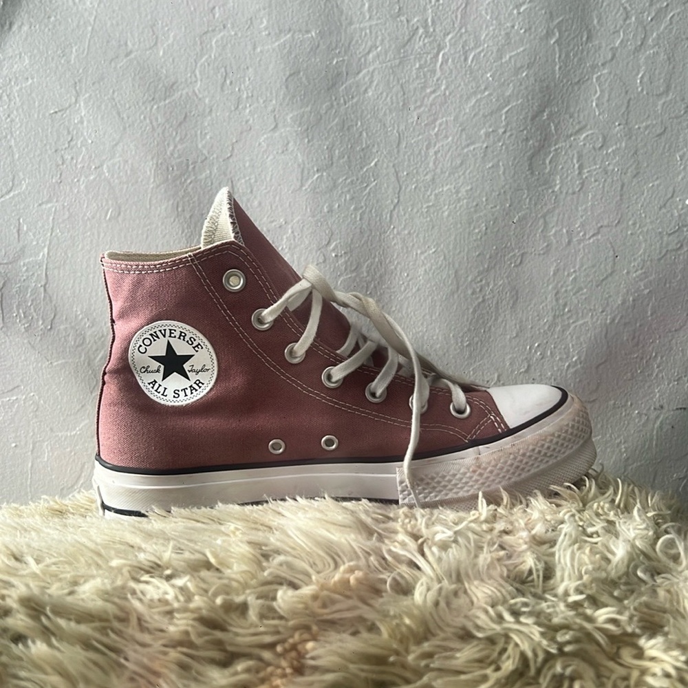 COPY - High top Converse